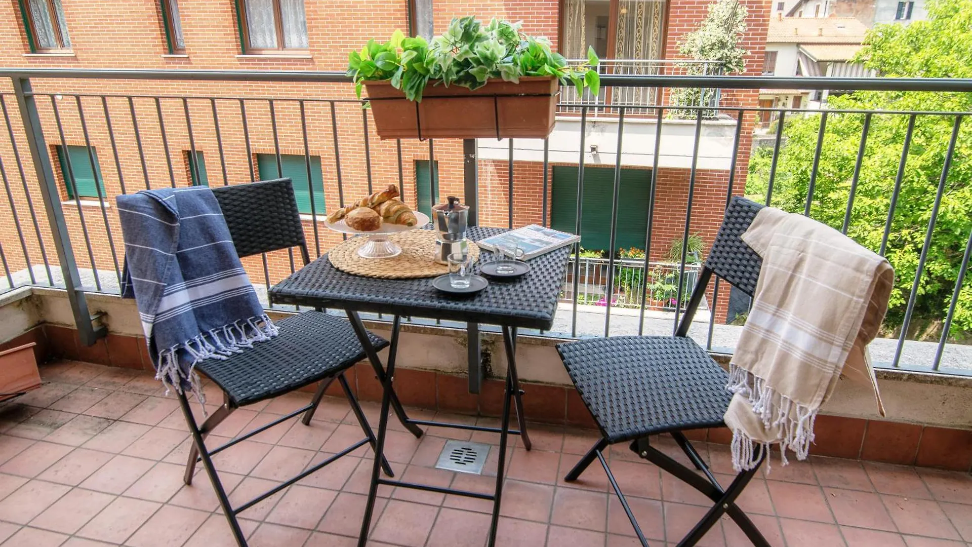 Joivy Modern Apartment With Terrace Near Lake Комо